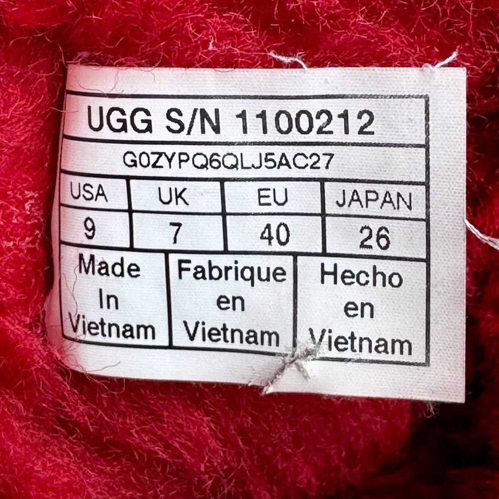 UGGS Australia Women's Sz 9 Boots Mini Bailey Bow Red Suede Lining Ankle Boot - Picture 9 of 9